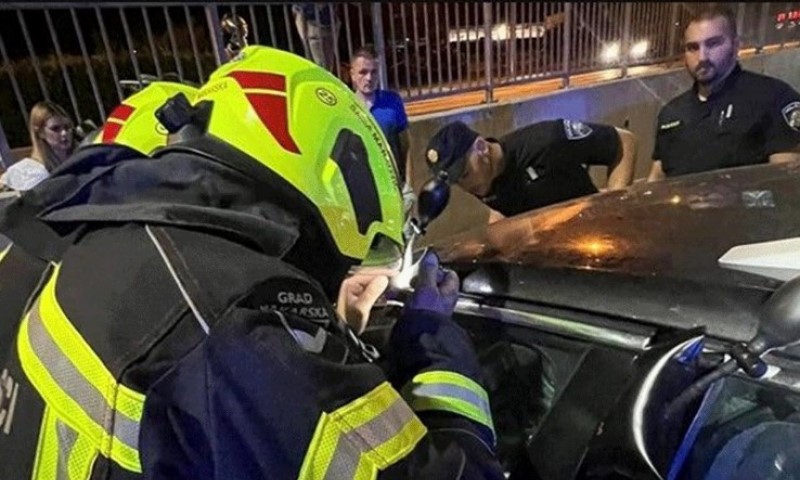 Srećan kraj drame! Vatrogasci spasili dijete iz zaključanog automobila u Makarskoj