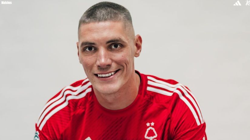 Milenković u Premijer iigi: Engleski velikan predstavio srpskog štopera