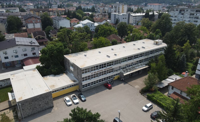 Za bolje uslove rada đaka i nastavnika: Saniran krov na OŠ “Dositej Obradović” u Banjaluci