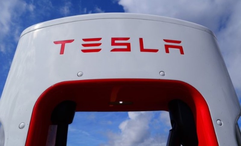 Obećavaju besplatnu popravku! Veliki problem: Tesla povlači 1,7 miliona vozila