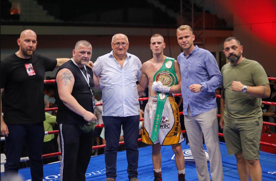 Banjalučanin Tomislav Vukomanović osvojio titulu Profesionalnog prvaka svijeta do 23 godine