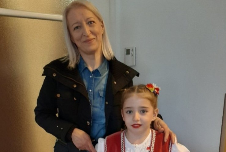 Zorana (10) humanim gestom rasplakala majku koja se bori sa karcinomom: “Vjerujte da sam oplakala i njeno šišanje”