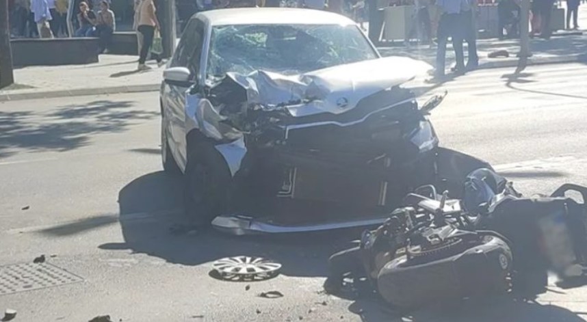 Banjalučanka optužena: Skrivila nesreću u kojoj su poginula dvojica mladića na motoru