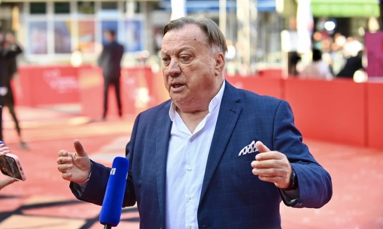 Bešlić se pojavio na crvenom tepihu: Festival je izrastao u jednu pravu priču FOTO