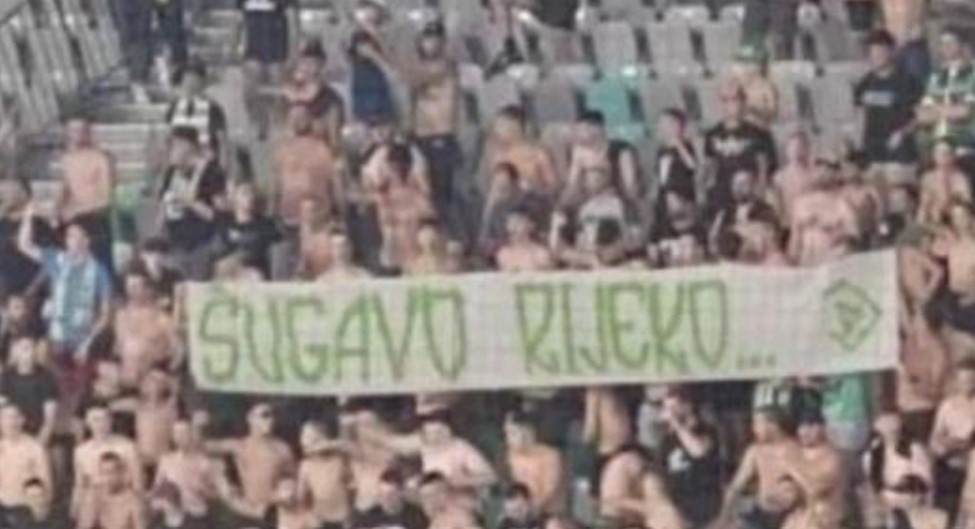 Navijači razvili transparent: Slovenci sramnom porukom uvrijedili Srbe FOTO