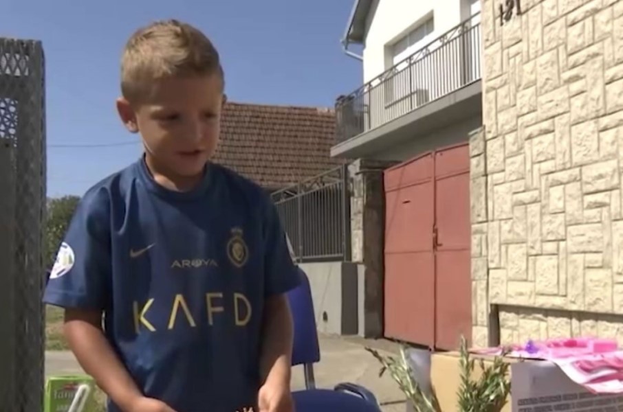 Mali humanitarac velikog srca: Nikola prodaje igračke kako bi pomagao bolesnoj djeci