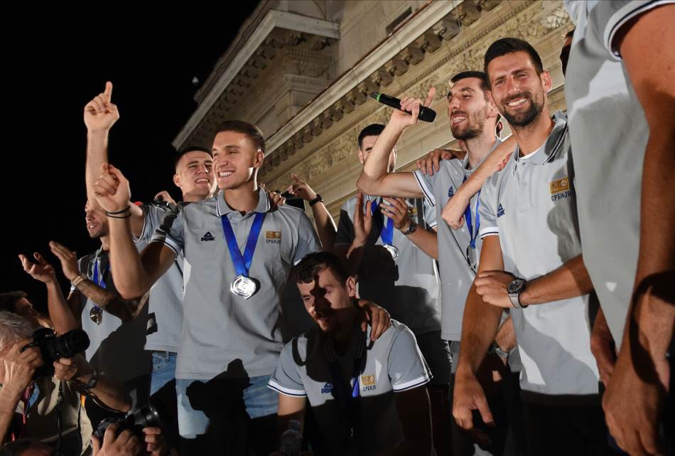 Srpske šampione dočekalo preko 40 hiljada ljudi: Hrvati pomalo ljubomorni?