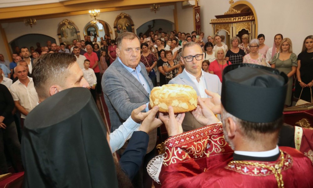 Slava grada Prnjavora: Dodik prisustvovao slavskim svečanostima