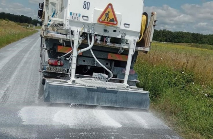 Interesanran razlog: Evo zbog čega Francuzi ljeti boje puteve u bijelo FOTO