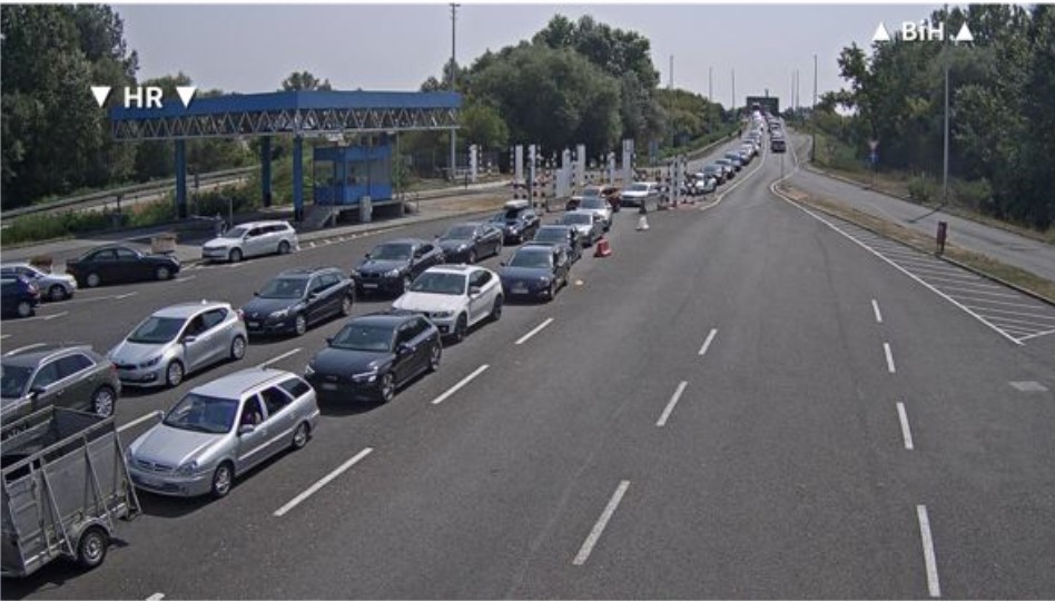 U Gradišci niša novo: Gužve na izlazu iz BiH prema Hrvatskoj