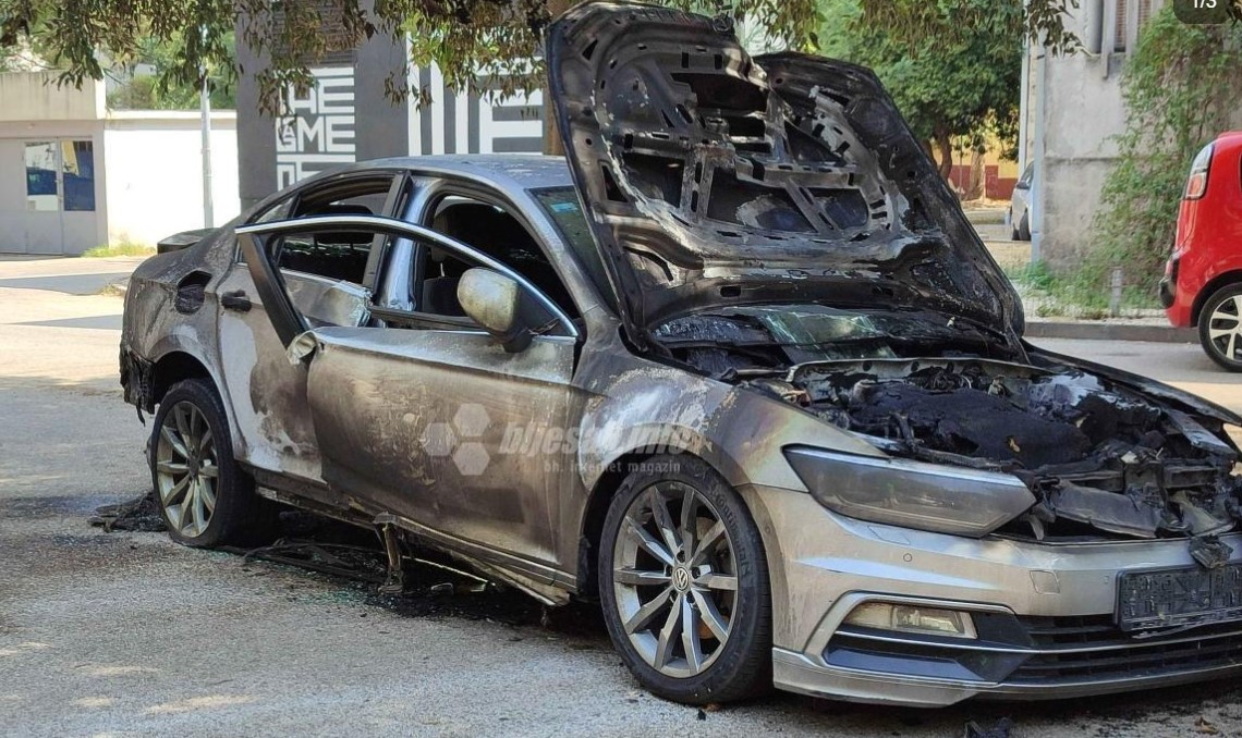 Nestao u plamenu: Izgorio službeni auto bivšeg savjetnika Lidije Bradare