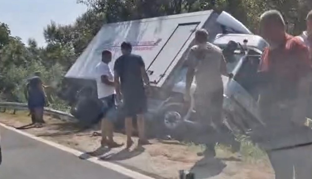 Usporen saobraćaj: Kamion sletio sa kolovoza VIDEO