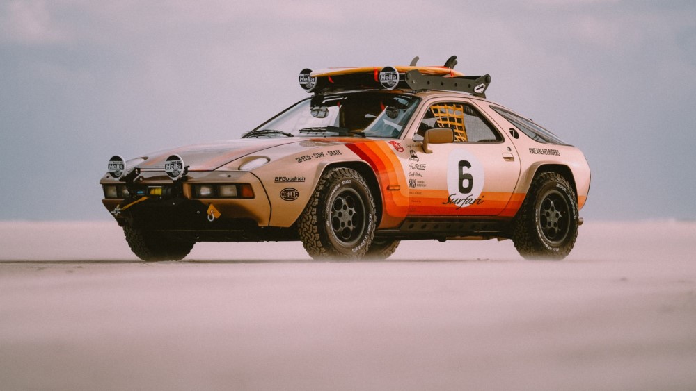 Neobični model 928: Otac i sin stvorili savršen Porsche za surfere