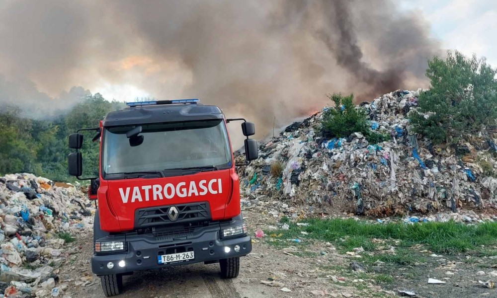 Jurić potvrdio: Ugašena užarena masa na deponiji kod Kotor Varoša