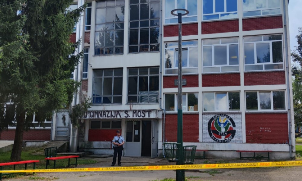 Počinio masakr u školi: Predložen pritvor trostrukom ubici iz Sanskog Mosta