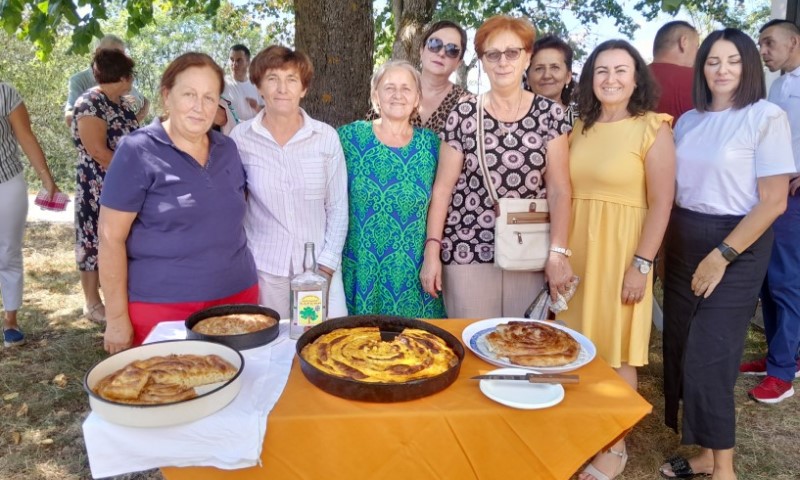 Tradicija se nastavlja: Održan četvrti gastro festival kod “Dakića hrasta”