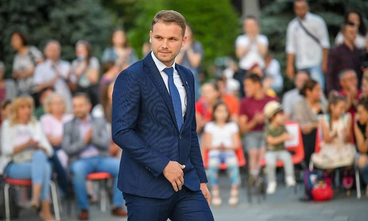 Stanivuković pokazao placeve bračnim parovima: Sada biraju projekte za svoje kuće FOTO