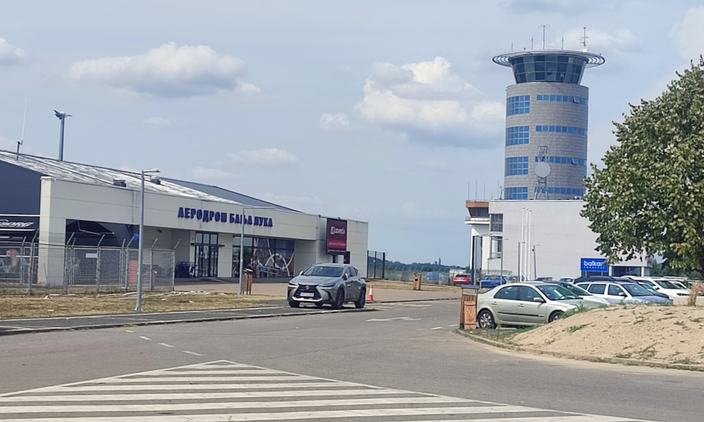 Taksista iz Jajca očajan! Za 59 minuta na Aerodromu Banjaluka platio 50 KM FOTO