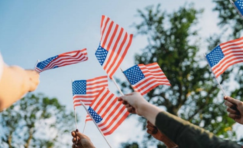Tramp najavio da će strancima prodavati “zlatne karte”: Trošiće puno novca