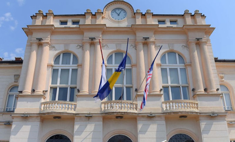 Petrović potvrdio: Isplaćene stipendije đacima i studentima u Bijeljini