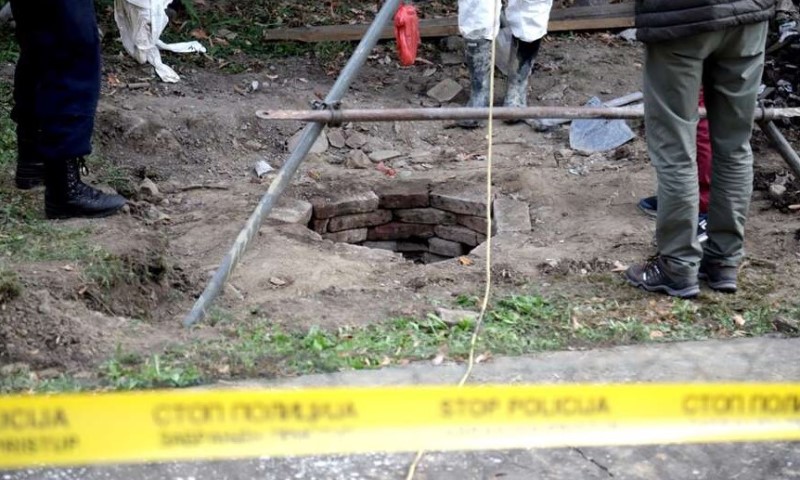 Detalji porodične tragedije: Pomagao bratu da očisti bunar, pa obojica nastradali