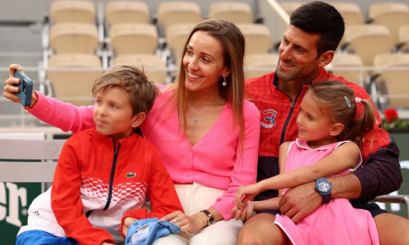 Oglasio se jedan od omiljenih pjevača Novaka i Jelene Đoković: “Porodično blago”