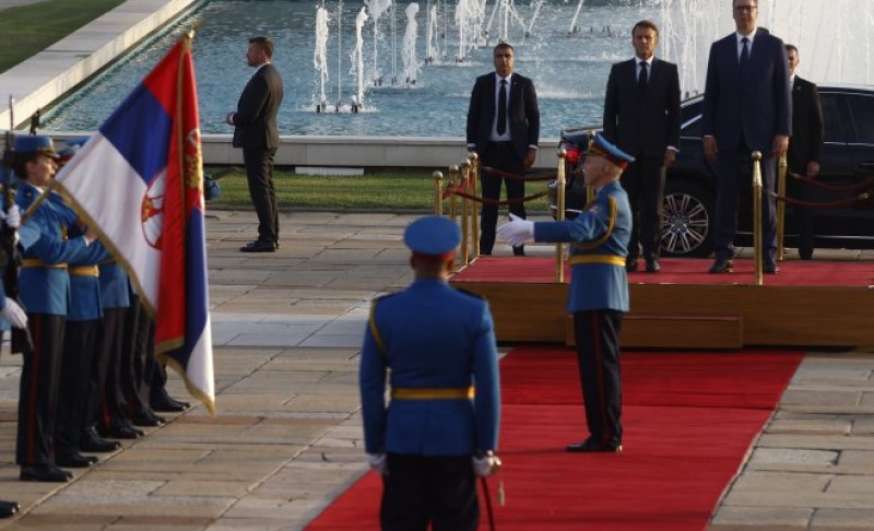 Vučić poželio dobrodošlicu Makronu: Značaj Vaše posjete za nas je nemjerljiv