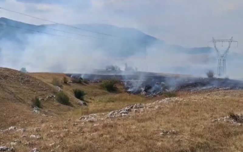 Vatrogasci blagovremeno reagovali: Ugašen požar na području gatačkih sela