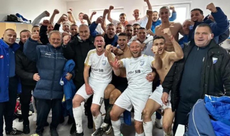 Herojski potez srpskih fudbaleri: Iz zapaljenih automobila spasavali putnike