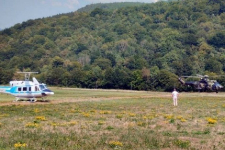 Helikopteri iz Srbije stigli na Tjentište: Priključuju se akciji gašenja požara VIDEO