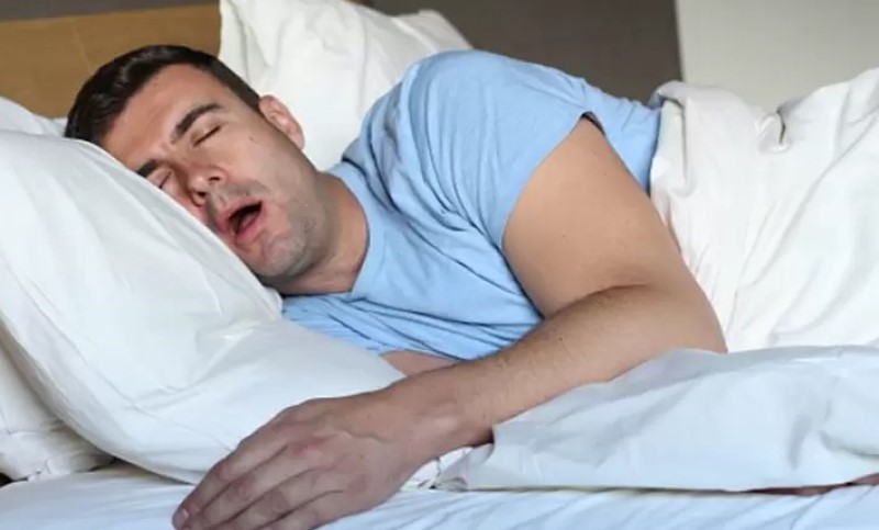 Nova studija otkriva: Hrkanje može da pokrene najsmrtonosniji oblik raka