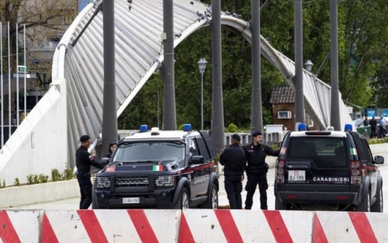 Više vozila nego uobičajno: Pojačano prisustvo KFOR-a na glavnom mostu preko Ibra
