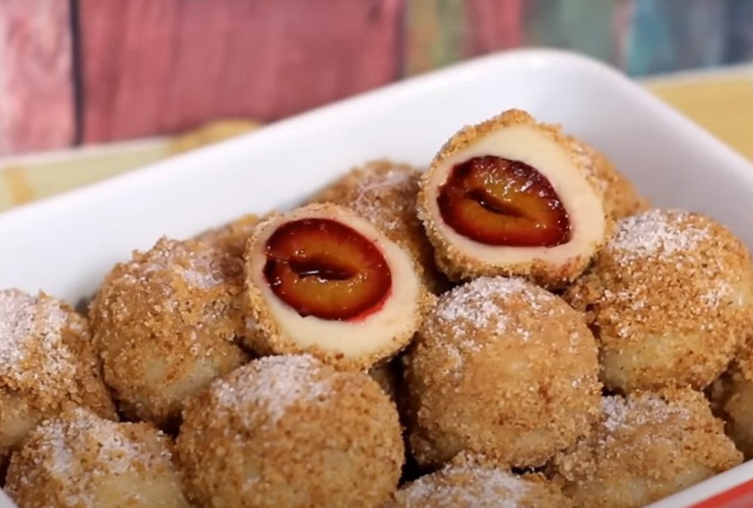 Stara poslastica koju mnogi obožavaju: Knedle sa šljivama