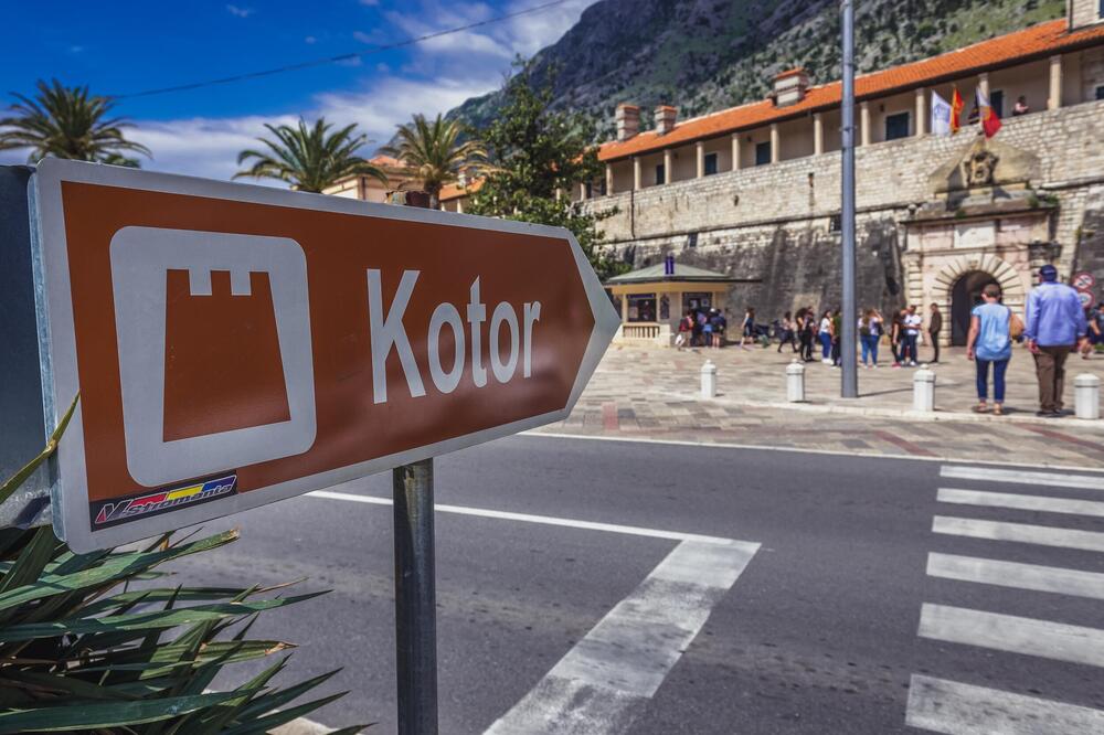 Zbog novog kružnog toka, svi su zbunjeni: “Dobiju li se vrećice za povraćanje prije ulaska” FOTO