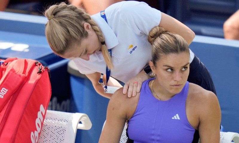 Meč završen nakon odigranog seta: Sakari se mučila sa povredom pa predala FOTO