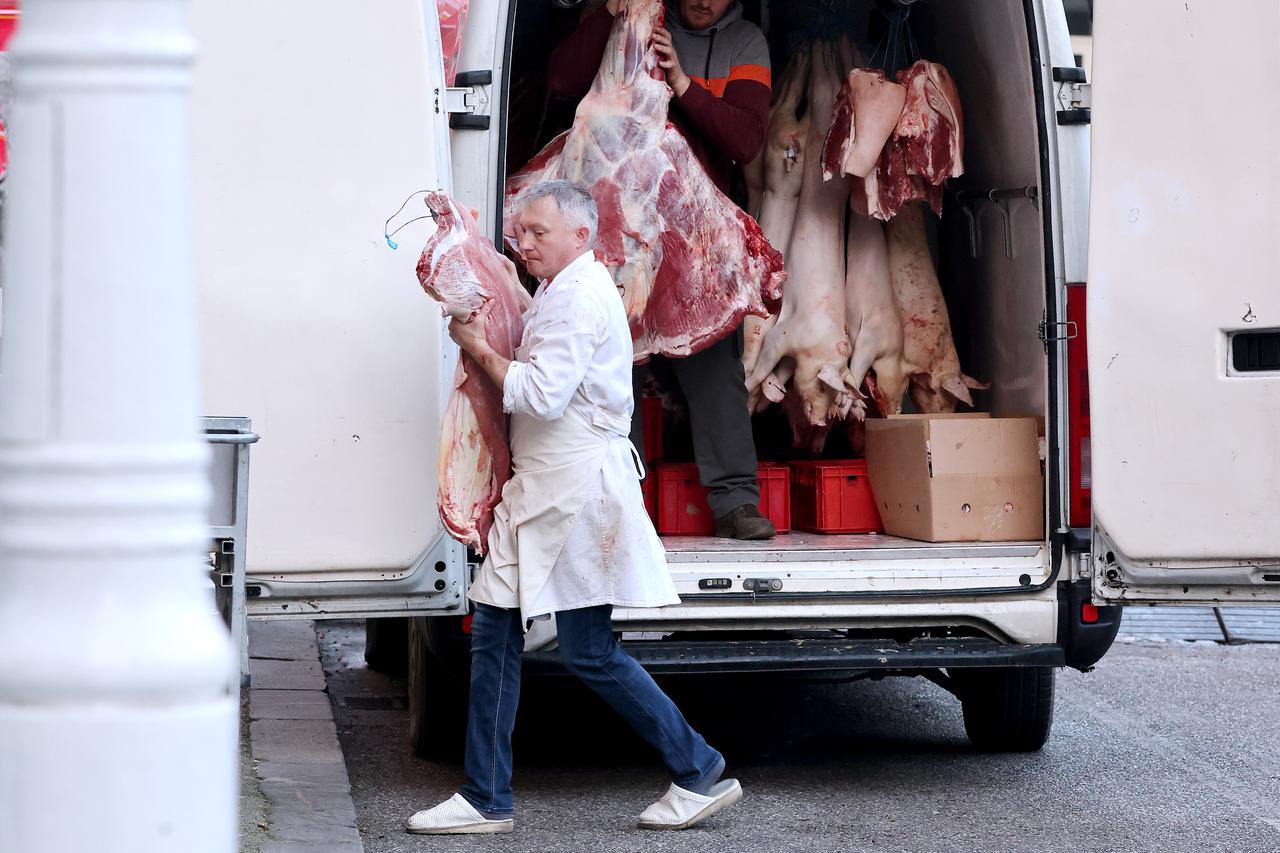 Farmeri opet ljuti: Uvoz smrznute junetine prijeti domaćoj proizvodnji