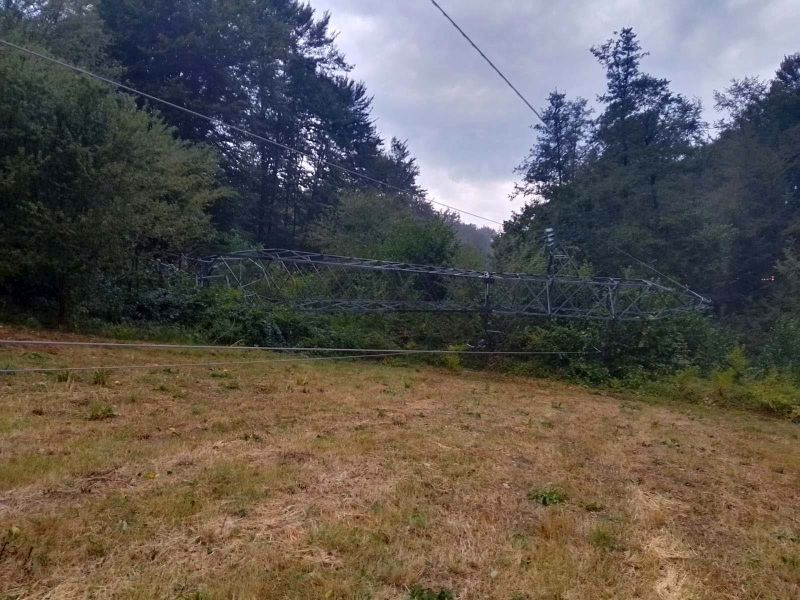 Oboren dalekovod u Lipcu: Petrovo i pojedina dobojska naselja ostala bez struje