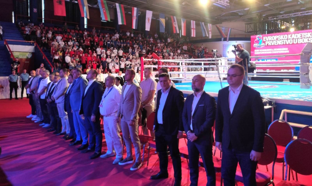 Stanivuković ustao, Dodik i Šobot sjede: Pogledajte reakciju u banjalučkom Boriku na himnu BiH VIDEO