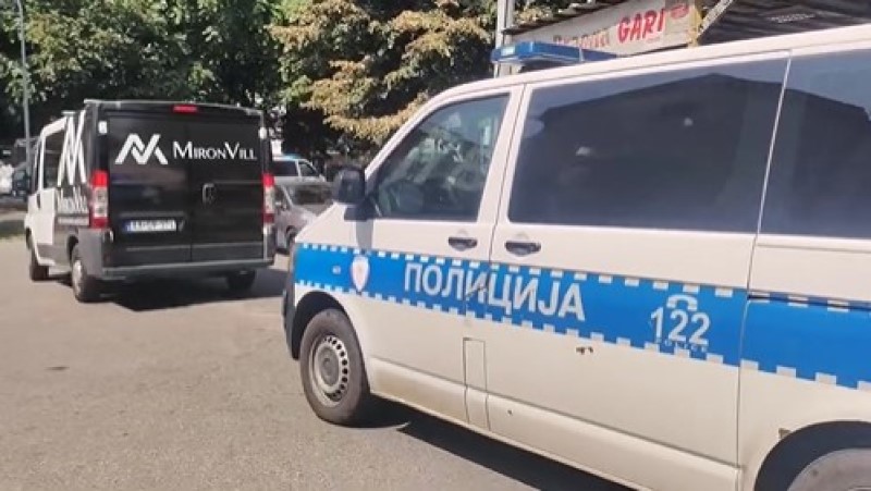 Mađari prebačeni u Fan zonu: Oko hotela u Banjaluci pobacali palice VIDEO