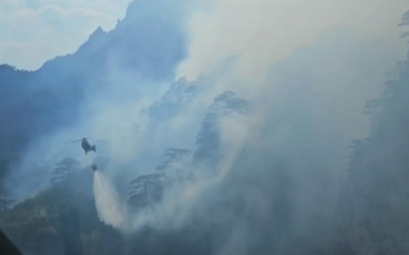 Kusturić potvrdio: Ugašen požar na Tjentištu VIDEO