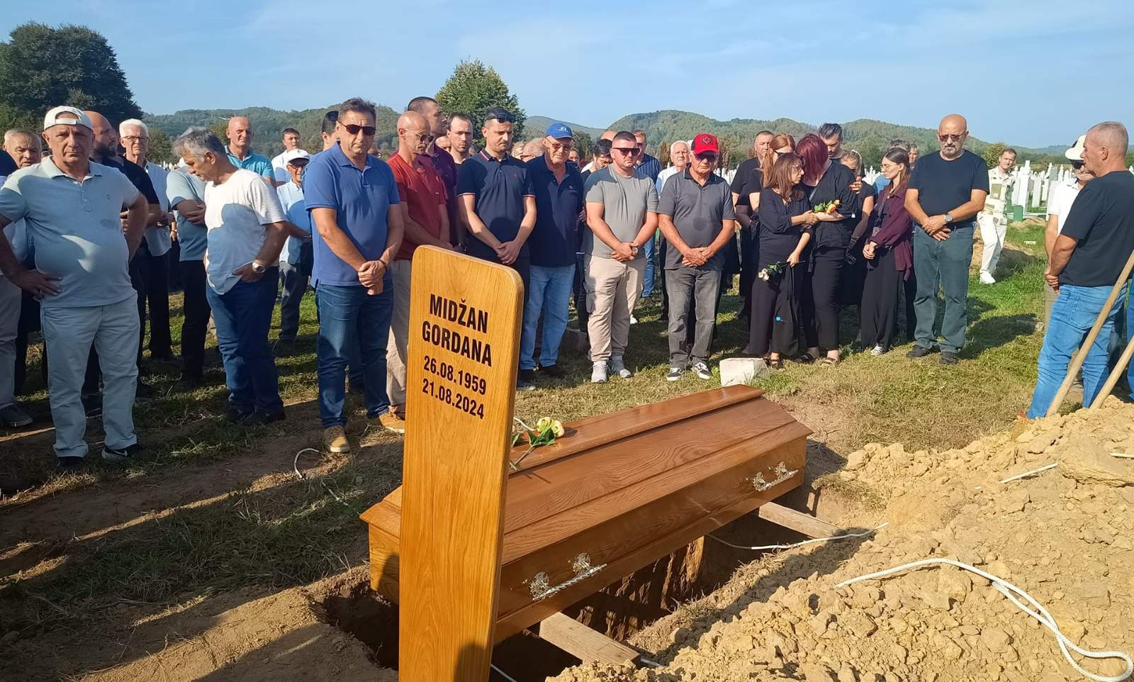 Jedna od žrtava trostrukog ubistva u školi: Profesorica sahranjena na svoj rođendan