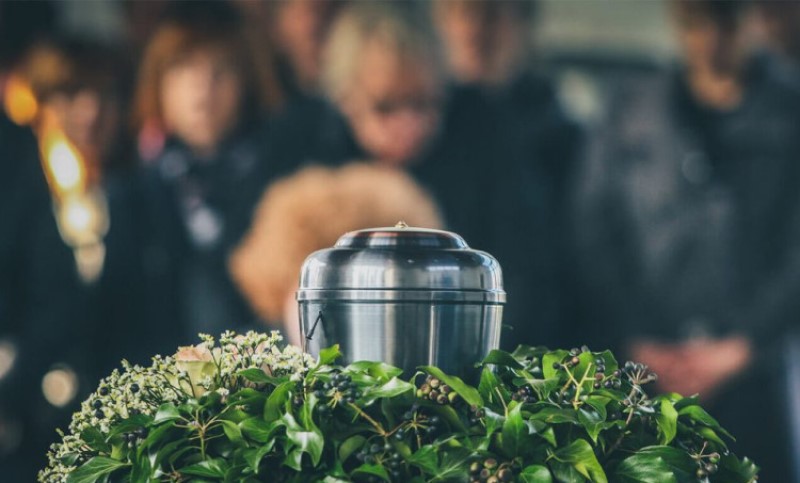 Porodicama prodavali lažni pepeo: Pogrebno preduzeće kažnjeno sa 950 miliona zbog kremacija