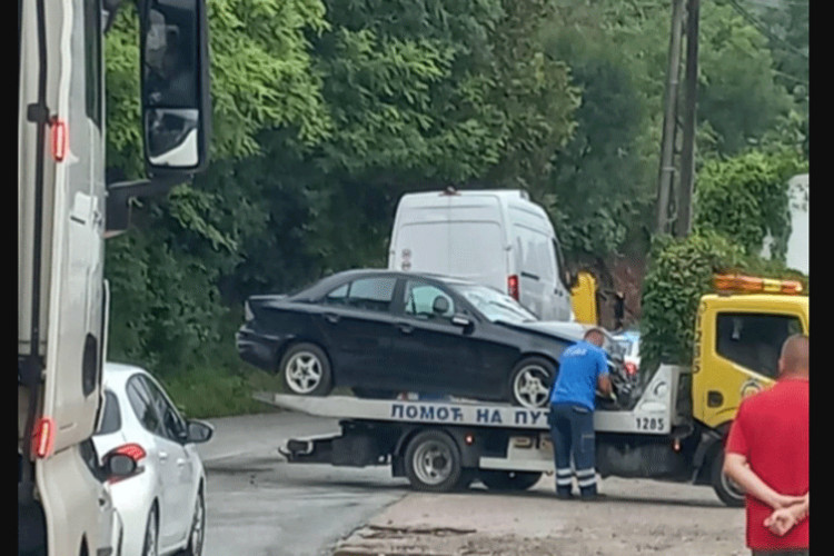 Oglasio se UKC RS: Stabilno stanje povrijeđenih u udesu kod restorana “Klašnik”