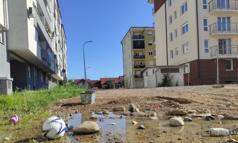 Stanovnici mogu samo da prespavaju i odu u kladionicu: Nehumani uslovi u novoizgrađenim naseljima
