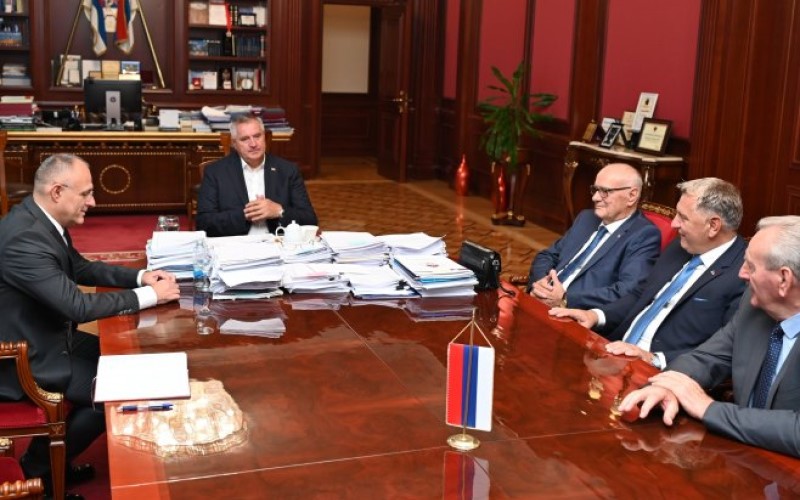 Višković sa predstavnicima Udruženja penzionera: Poboljšan materijalni položaj najstarije populacije