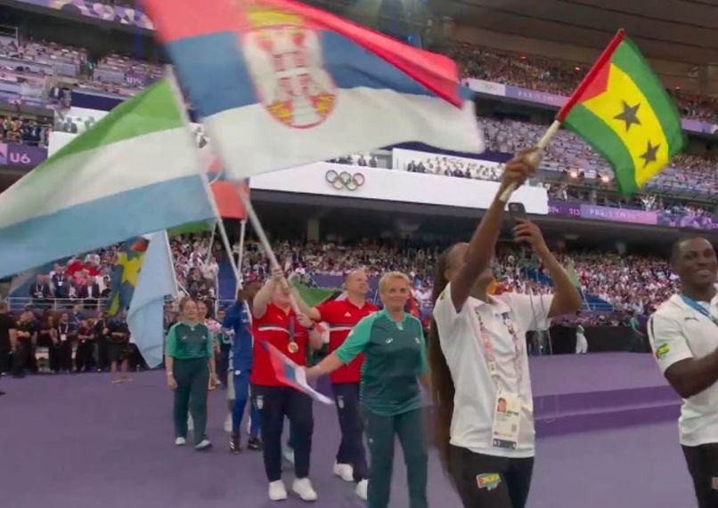 Zatvorene Olimpijske igre u Parizu: Zorana i Damir nosili srpsku trobojku