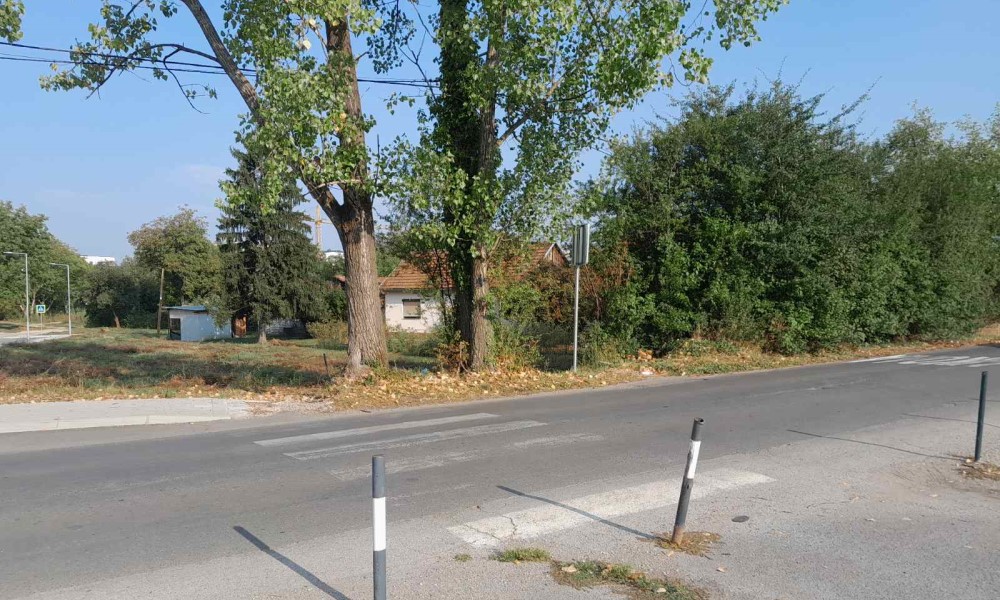 Mještani banjalučke Ade uzalud zovu Grad: Rješavajte pješački prelaz, opasan je za djecu!