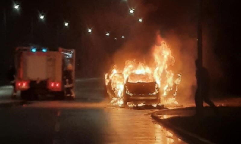 Velika materijalna šteta: U Istočnom Sarajevu i Doboju gorjeli automobili FOTO