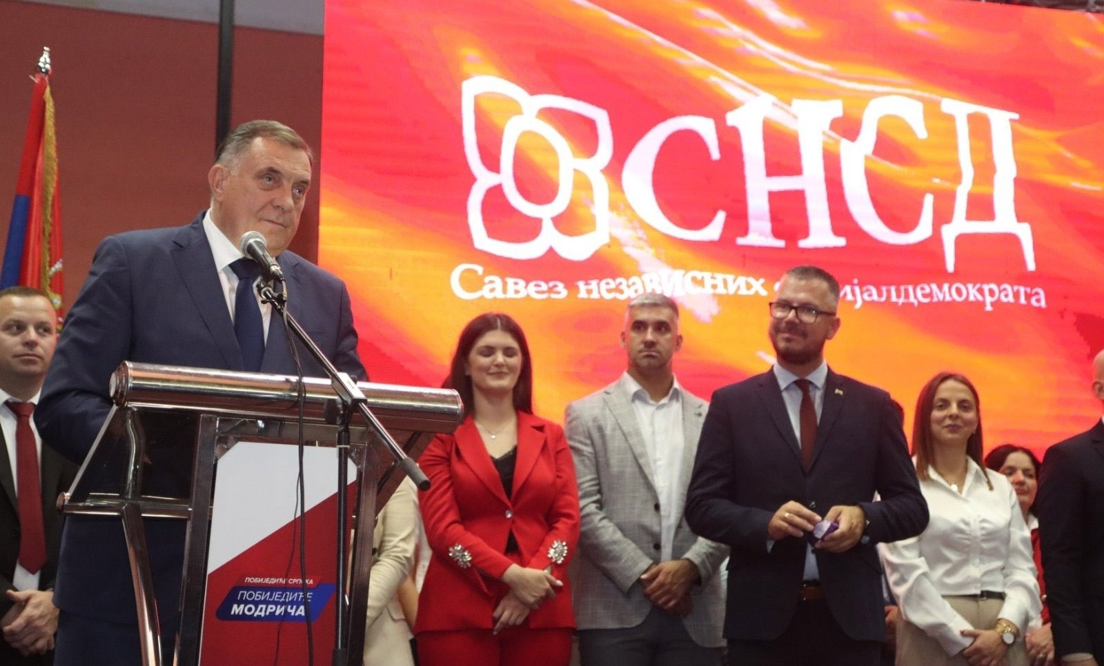 Dodik podržao Rakića: Modriča da se vrati u porodicu SNSD-a, jer su na vlasti prevaranti