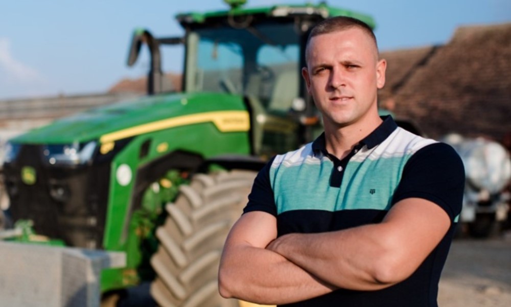 Kapa dole: Dražen Jović zbog ljubavi prema poljoprivredi izabrao život na selu